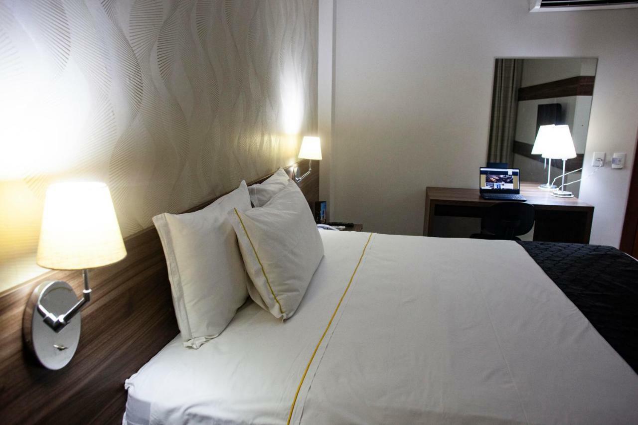 Hotel D'Luca Cuiabá Extérieur photo